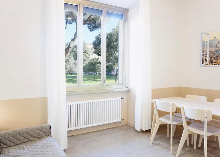 Cozy In The Heart Of Garbatella 로마